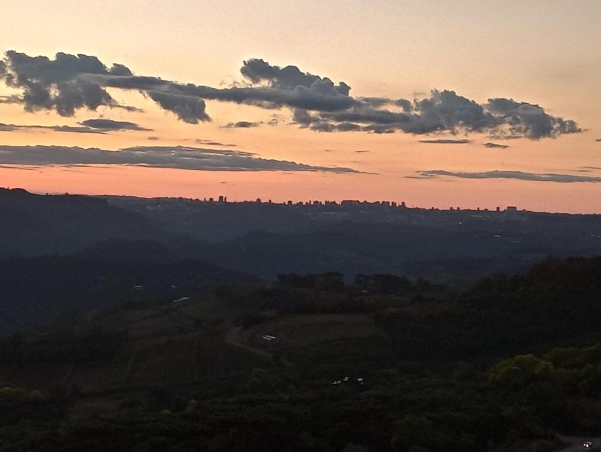 Monte Belo dol Sul Casa Temporada Monte Belo Do Sulヴィラ エクステリア 写真